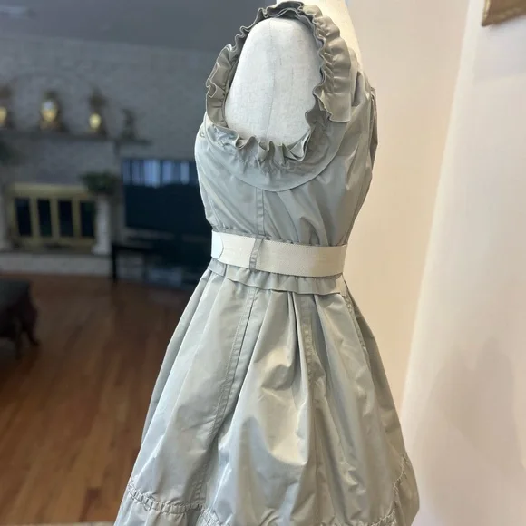 Marc Jacobs Gray Ruffled Dress with White Belt - Picture 8 of 16